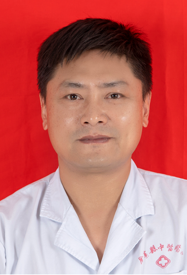 杨 涛